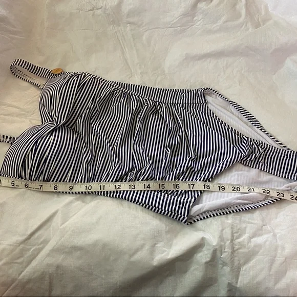 NWT NipTuck striped swimsuit - Picture 4 of 8